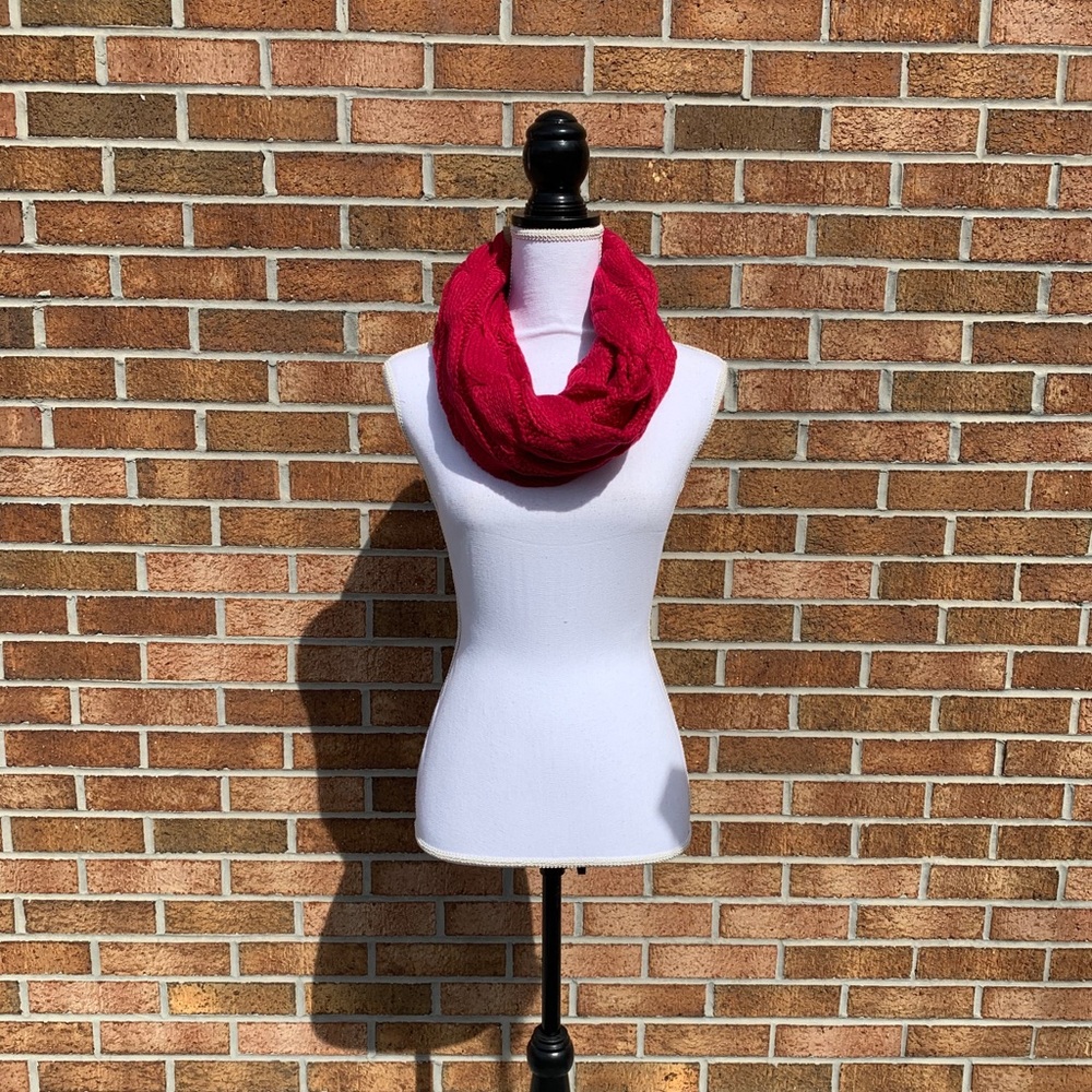 New Raspberry Colored Knit Infinity Style Scarf - Picture 2 of 3